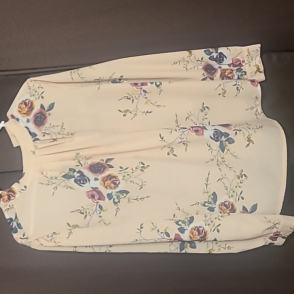 Floral Blouse - Picture 1 of 3